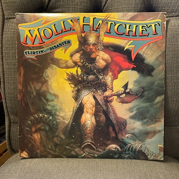 Vintage Molly Hatchet Flirtin’ with Disaster vinyl album - Picture 1 of 4